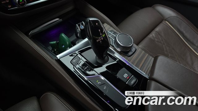 BMW 5 Series (G30) 520d xDrive M Sport Package Plus 2018 — фото 9