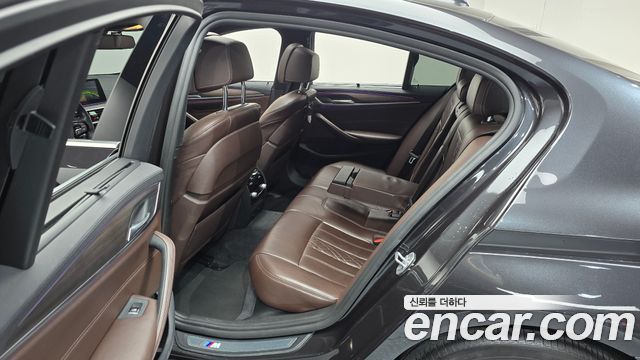 BMW 5 Series (G30) 520d xDrive M Sport Package Plus 2018 — фото 15