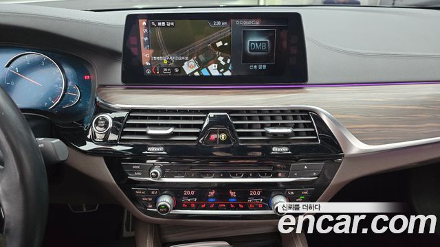 BMW 5 Series (G30) 520d xDrive M Sport Package Plus 2018 — фото 16