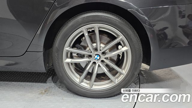 BMW 5 Series (G30) 520d xDrive M Sport Package Plus 2018 — фото 27