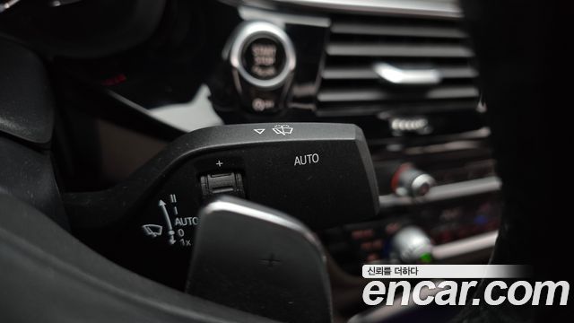 BMW 5 Series (G30) 520d xDrive M Sport Package Plus 2018 — фото 33