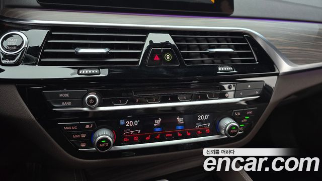 BMW 5 Series (G30) 520d xDrive M Sport Package Plus 2018 — фото 39