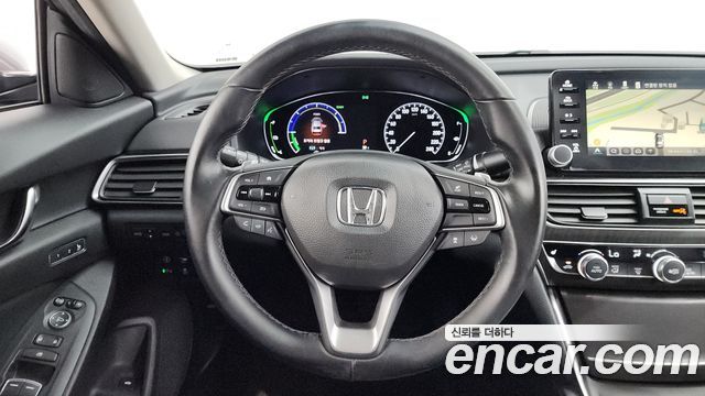 Honda Accord (X) 2.0 Hybrid Touring 2018 — фото 14