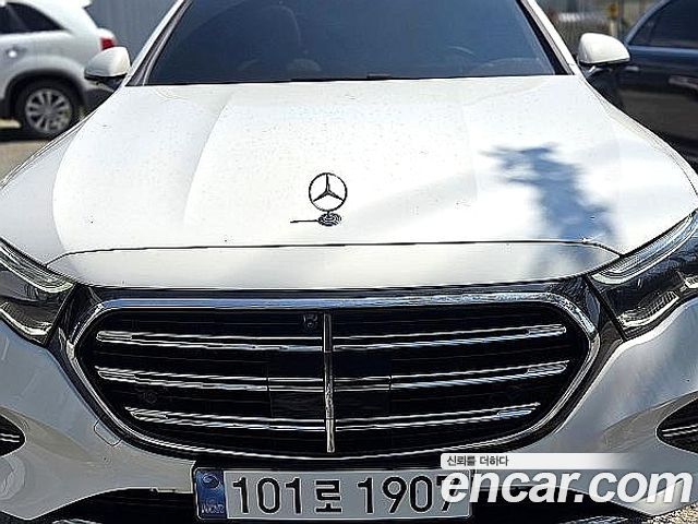 Mercedes-Benz E-Class (W213) E300 4MATIC Exclusive 2024 — фото 2