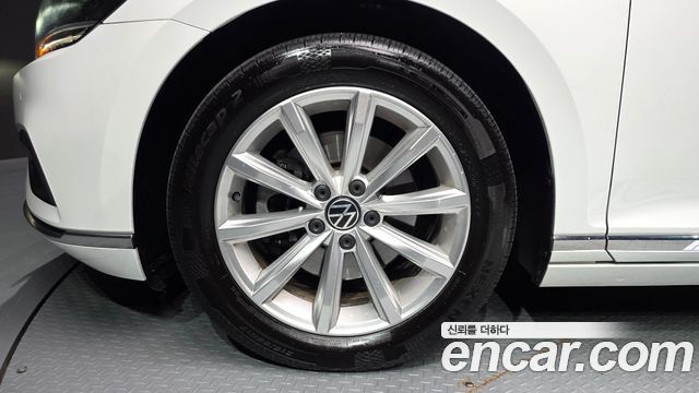 Volkswagen Passat GT (B8) 2.0 TDI Premium 2021 — фото 5