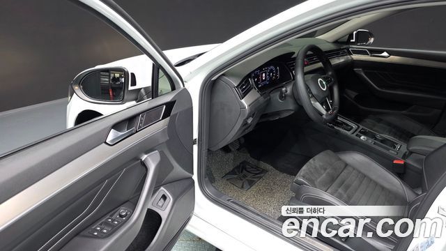 Volkswagen Passat GT (B8) 2.0 TDI Premium 2021 — фото 10