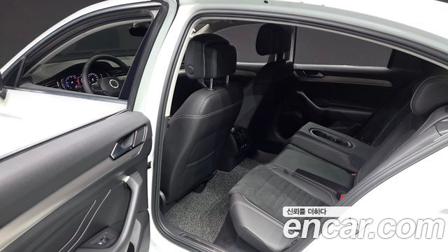 Volkswagen Passat GT (B8) 2.0 TDI Premium 2021 — фото 11