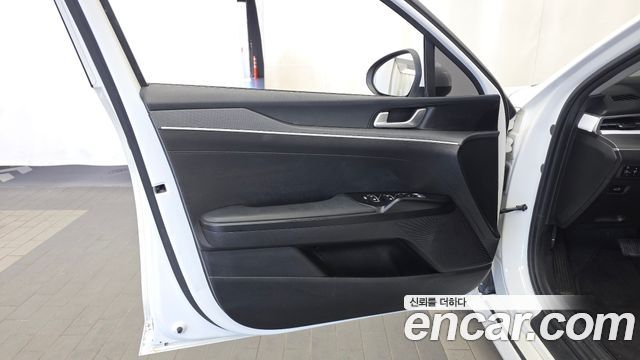 Kia K5 (III) 2.0 Prestige 2020 — фото 24