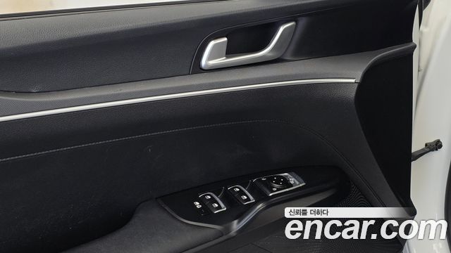 Kia K5 (III) 2.0 Prestige 2020 — фото 29