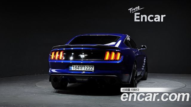 Ford Mustang Coupe 2016 — фото 4
