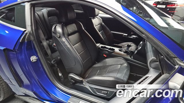 Ford Mustang Coupe 2016 — фото 10