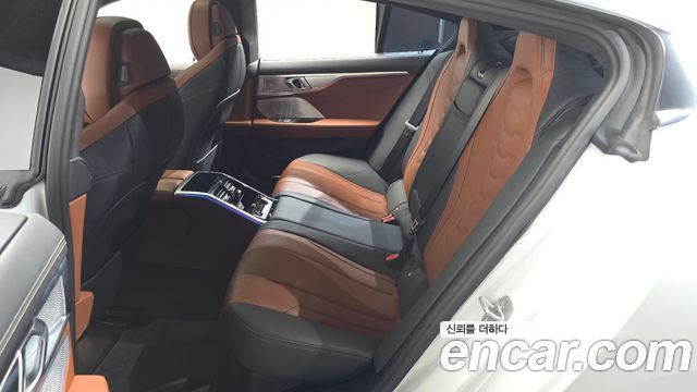 BMW 8 Series (G15) M850i xDrive Gran Coupe 2023 — фото 11