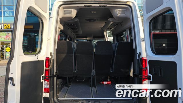 Hyundai Solati 15-seater Luxury 2020 — фото 20