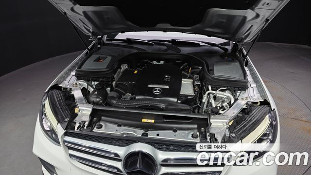 Mercedes-Benz GLC-Class (X253) GLC300 4MATIC AMG Line 2019 — фото 6