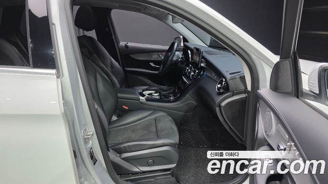 Mercedes-Benz GLC-Class (X253) GLC300 4MATIC AMG Line 2019 — фото 11