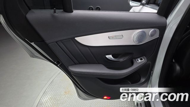 Mercedes-Benz GLC-Class (X253) GLC300 4MATIC AMG Line 2019 — фото 25