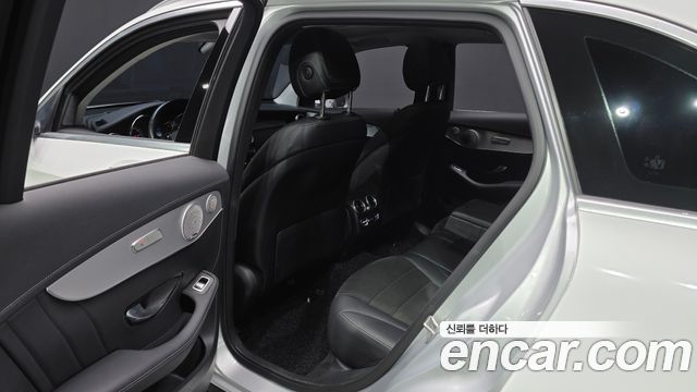 Mercedes-Benz GLC-Class (X253) GLC300 4MATIC AMG Line 2019 — фото 26