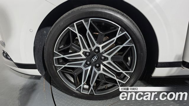 Hyundai Grandeur (GN7) 2,5 Gasoline 2WD Exclusive 2023 — фото 5