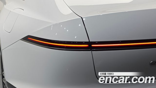 Hyundai Grandeur (GN7) 2,5 Gasoline 2WD Exclusive 2023 — фото 23