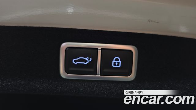 Hyundai Grandeur (GN7) 2,5 Gasoline 2WD Exclusive 2023 — фото 27