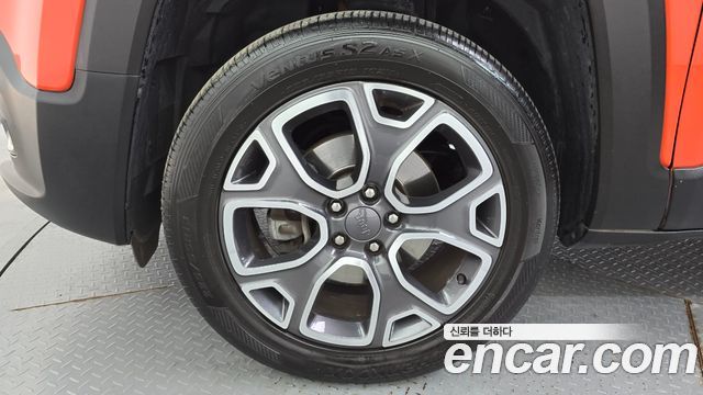 Jeep Renegade 2.0 Diesel Limited AWD 2018 — фото 5