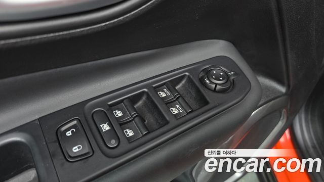 Jeep Renegade 2.0 Diesel Limited AWD 2018 — фото 28