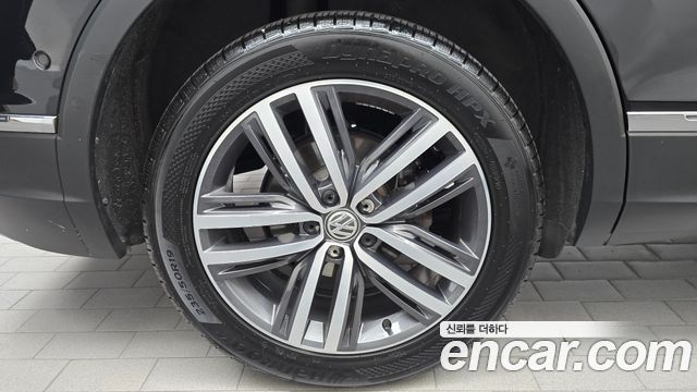 Volkswagen Tiguan Allspace 2.0 TDI Prestige 2020 — фото 5