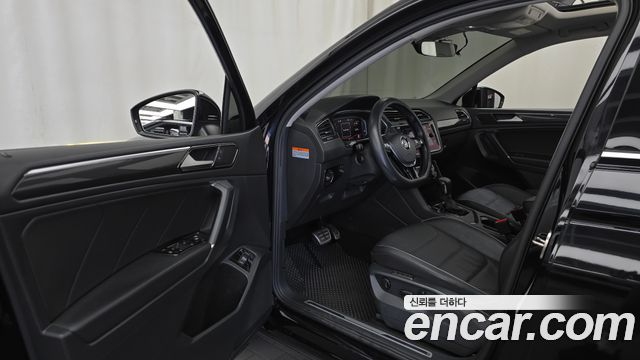 Volkswagen Tiguan Allspace 2.0 TDI Prestige 2020 — фото 10