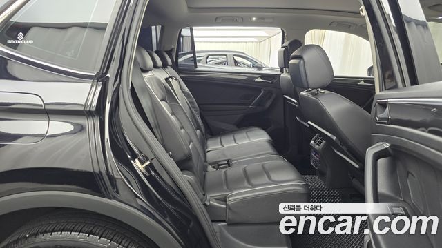 Volkswagen Tiguan Allspace 2.0 TDI Prestige 2020 — фото 11