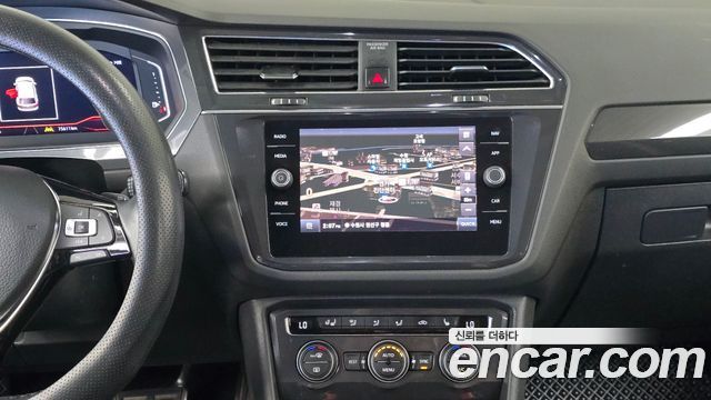 Volkswagen Tiguan Allspace 2.0 TDI Prestige 2020 — фото 12