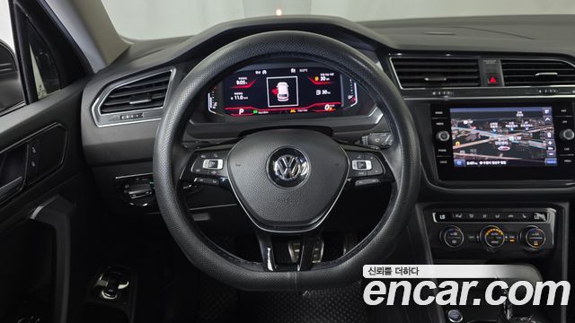 Volkswagen Tiguan Allspace 2.0 TDI Prestige 2020 — фото 13