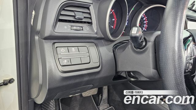 KG Mobility (SsangYong) Tivoli Air Diesel IX 2WD 2017 — фото 17