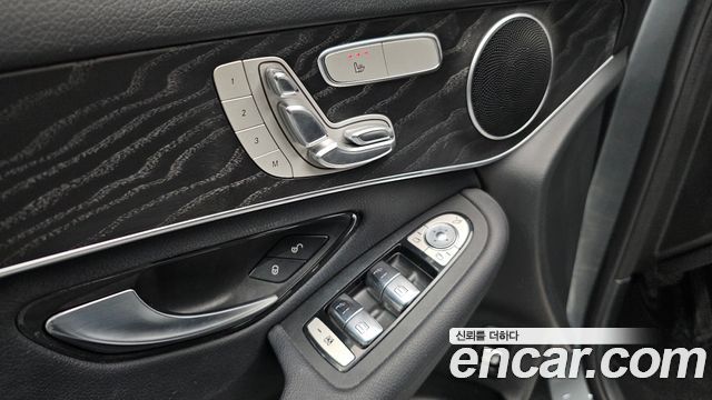 Mercedes-Benz GLC-Class (X253) GLC300 4MATIC 2019 — фото 31