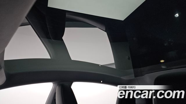 Tesla Model Y Long Range AWD 2025 — фото 20