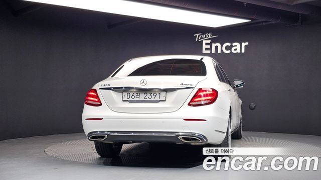Mercedes-Benz E-Class (W213) E300 4MATIC Exclusive 2019 — фото 4