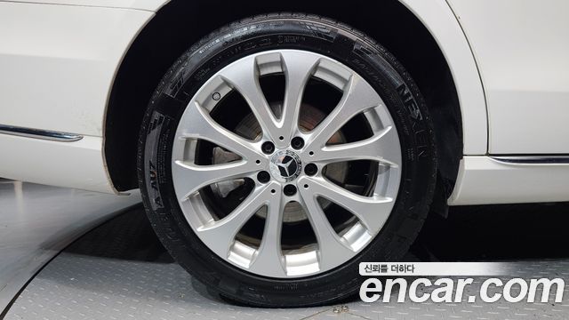 Mercedes-Benz E-Class (W213) E300 4MATIC Exclusive 2019 — фото 5