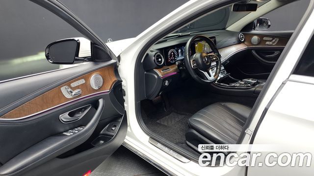 Mercedes-Benz E-Class (W213) E300 4MATIC Exclusive 2019 — фото 10