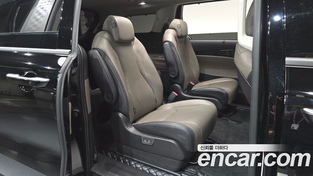 Kia Carnival (IV) HEV 9seater Gravity 2025 — фото 11