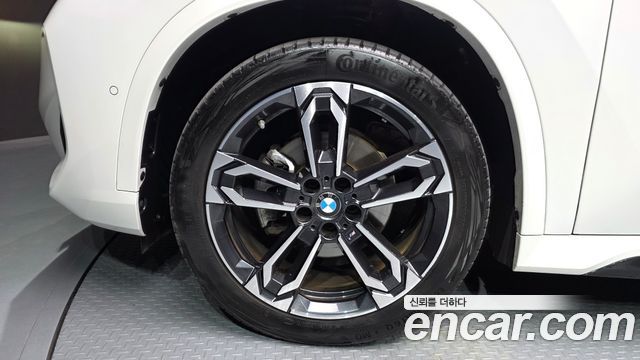 BMW X1 (U11) xDrive 20i M Sport 2025 — фото 5