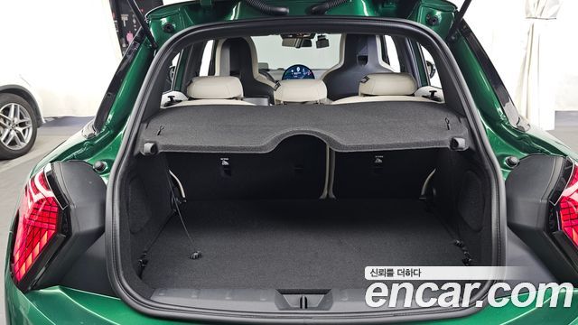 MINI Cooper S (IV) 5 Door Favoured 2025 — фото 20