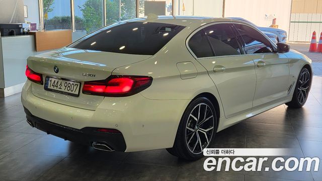 BMW 5 Series (G30) 530i M Sport Package 2023 — фото 2