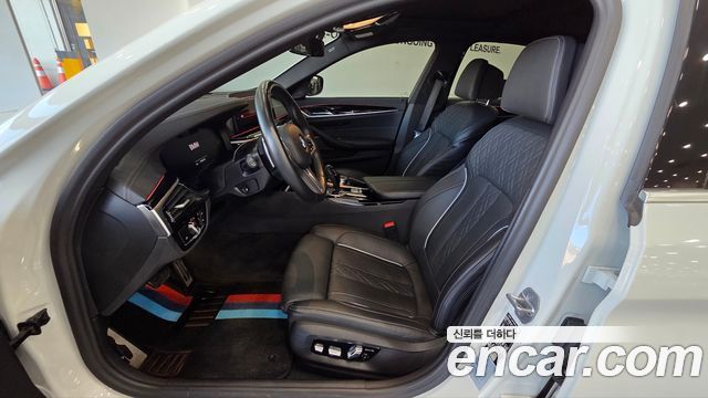 BMW 5 Series (G30) 530i M Sport Package 2023 — фото 10