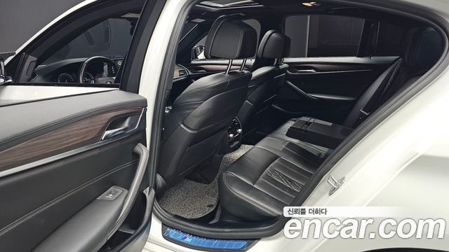 BMW 5 Series (G30) 530i xDrive M Sport Package Plus 2017 — фото 12