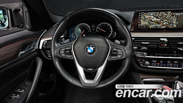 BMW 5 Series (G30) 530i xDrive M Sport Package Plus 2017 — фото 13