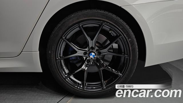 BMW 5 Series (G30) 530i xDrive M Sport Package Plus 2017 — фото 21