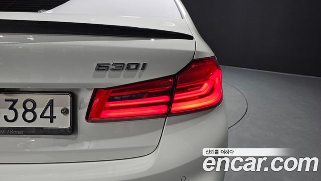 BMW 5 Series (G30) 530i xDrive M Sport Package Plus 2017 — фото 23