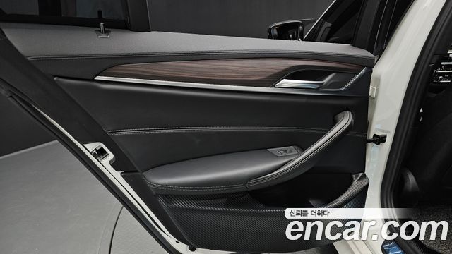 BMW 5 Series (G30) 530i xDrive M Sport Package Plus 2017 — фото 25
