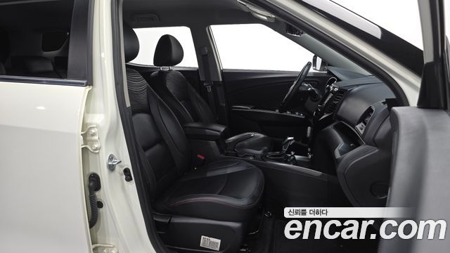 KG Mobility (SsangYong) Tivoli Air Diesel IX 4WD 2019 — фото 11