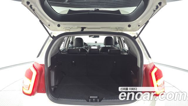 KG Mobility (SsangYong) Tivoli Air Diesel IX 4WD 2019 — фото 19