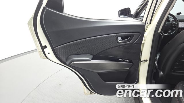 KG Mobility (SsangYong) Tivoli Air Diesel IX 4WD 2019 — фото 25